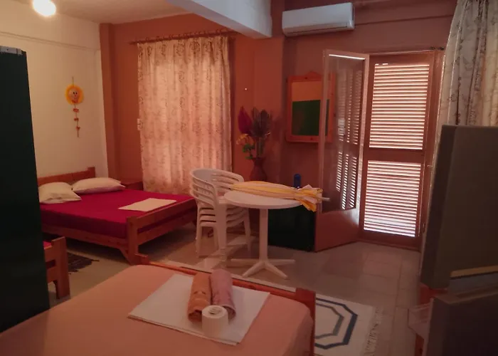 Δωμάτια σε οικογενειακή κατοικία Stella Sunrise Σταυρός